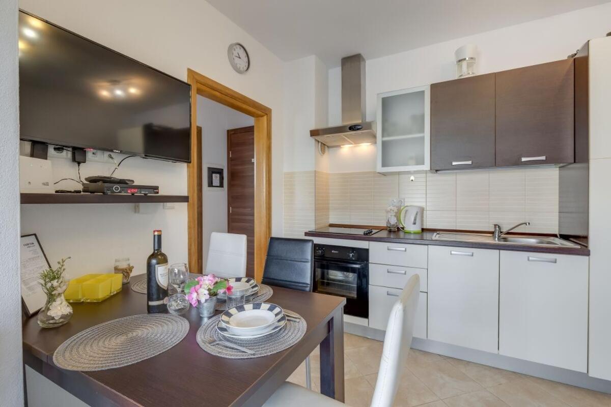 Apartments Rondine 1 카리가도르 외부 사진